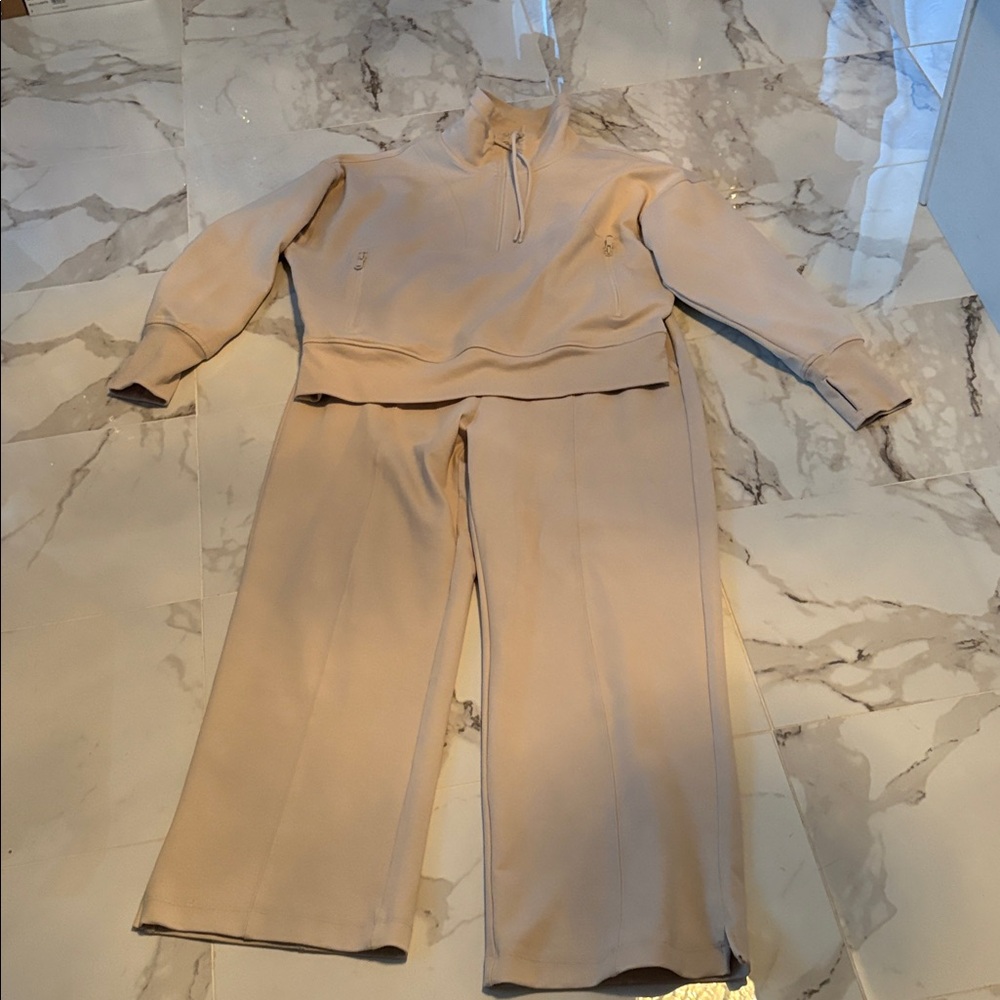 Old Navy Tan Women's Lounge Set